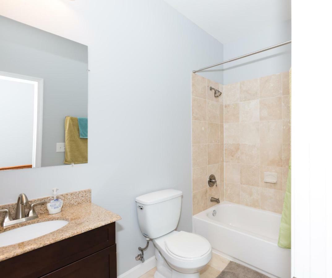 Steps To Convention Center, Downtown Dc, And Metro Station: Private And Comfortable Bedroom/Bathroom Washington Exterior photo