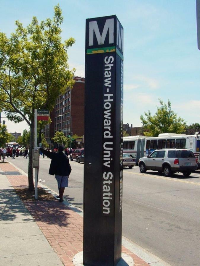 Steps To Convention Center, Downtown Dc, And Metro Station: Private And Comfortable Bedroom/Bathroom Washington Exterior photo